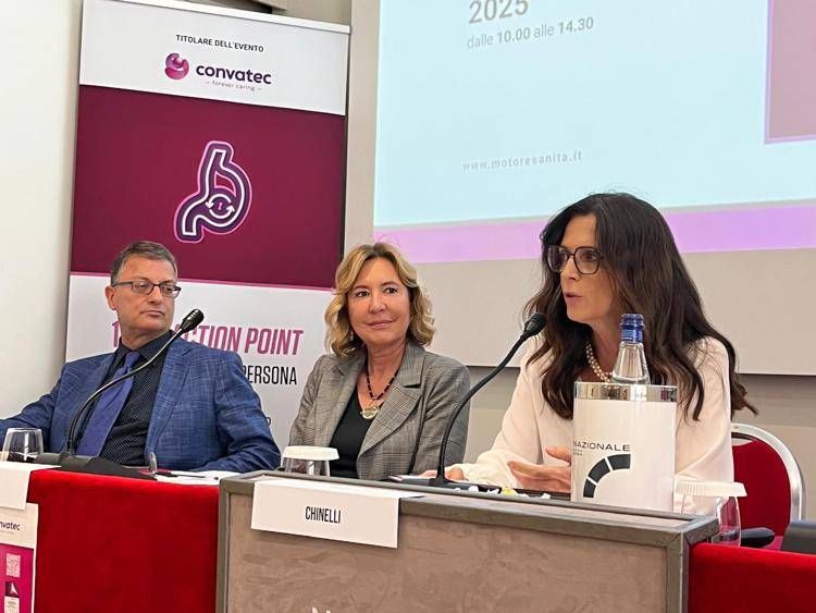 Insieme oltre la stomia: 10+1 impegni per una gestione multidisciplinare e sostenibile