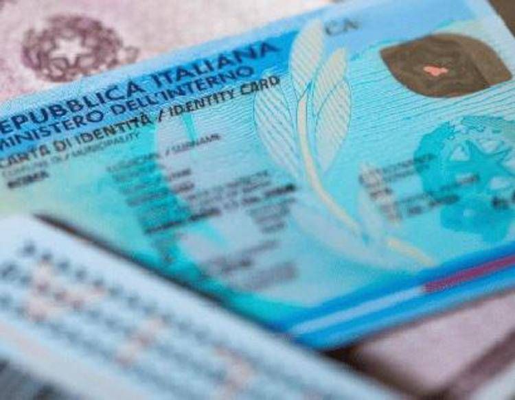 Carta di identità  - Fotogramma