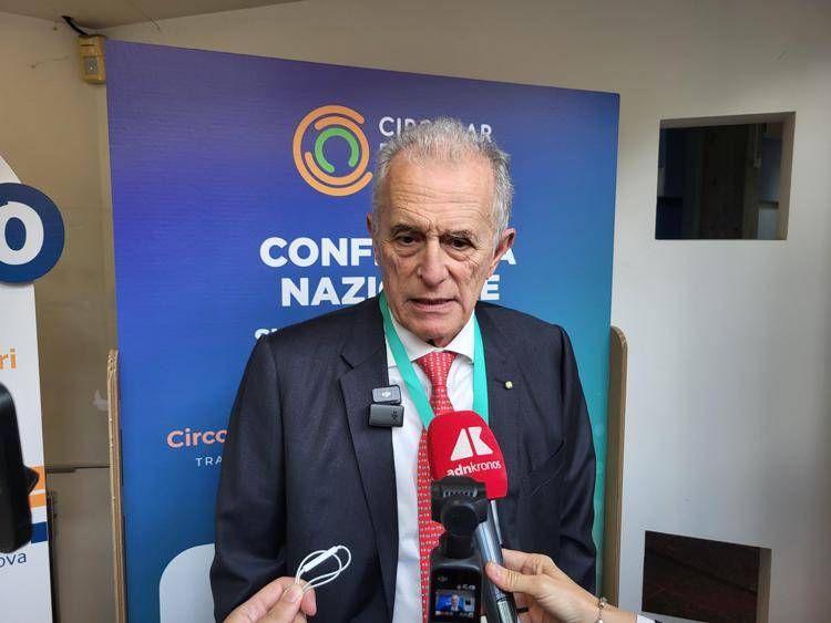 Rifiuti, Piunti (Conou): "Modello del nostro Consorzio eccellenza mondiale"