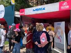 Tumori, Merck fa tappa in Abruzzo al Giro d'Italia con campagna su cancro vescica