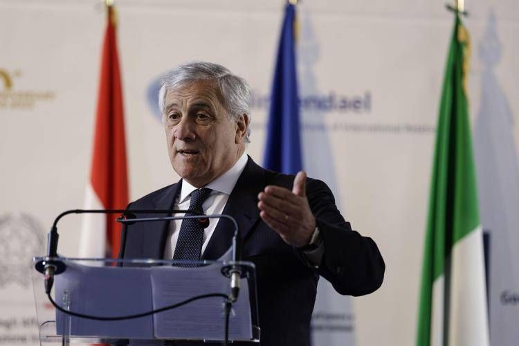 Tajani: "Impegno del governo per favorire cooperazione con Emirati"
