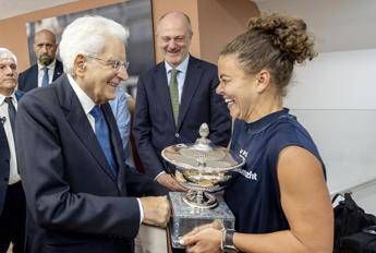 Paolini, trionfo a Roma dedicato a Mattarella: 