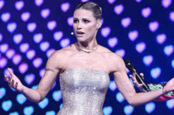 Michelle Hunziker canta all'Eurovision ma non si vede, la spiegazione della R