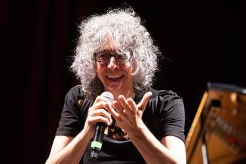 Verissimo, Giovanni Allevi chi è: la passione per il pianoforte e la diagnosi della malatt