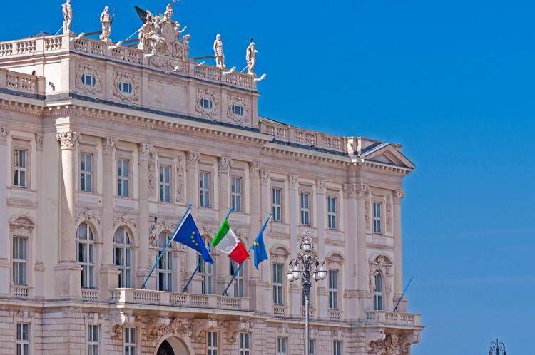 Regione Friuli Venezia Giulia, assessori Lega rimettono deleghe: "Crisi ormai aperta"