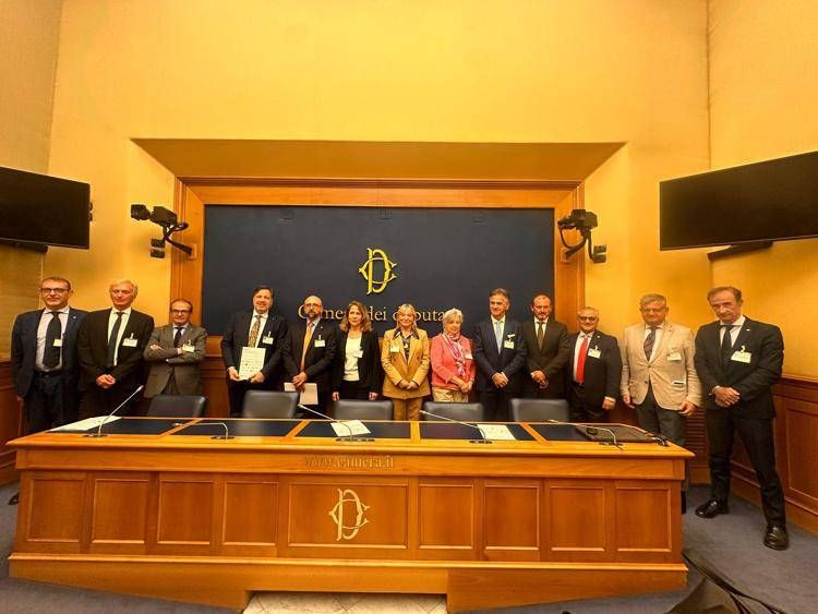 Appalti, Associazioni: 