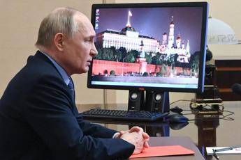 Ucraina, Russia frena su colloqui in Vaticano e si difende: 