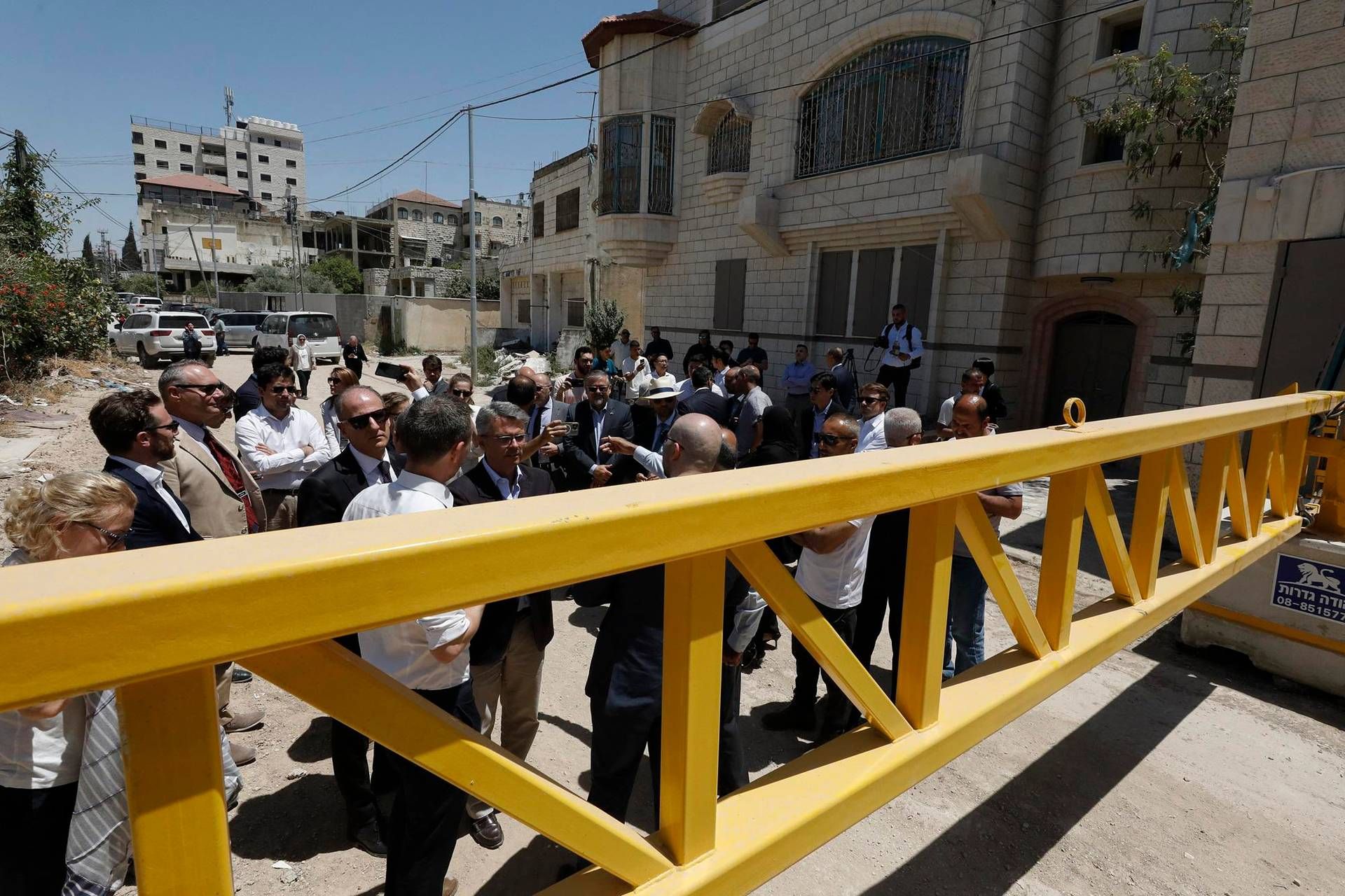 Israele e l'attacco "inaccettabile" ai diplomatici a Jenin: condanna unanime, scuse da Idf