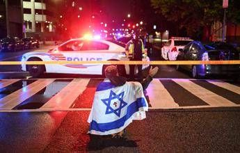 Washington, uccisi due membri ambasciata Israele. Killer ha urlato: 