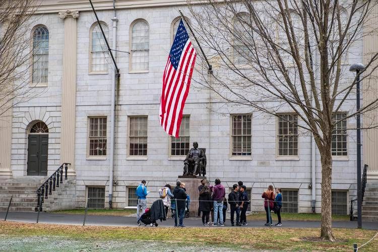 Usa, giudice blocca revoca visto studenti stranieri Harvard:"E' arbitraria"
