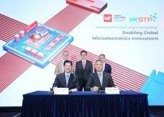 Hong Kong’s advanced manufacturing and microelectronics sector received a significant boost today with a three-year strategic partnership between HKSTP and Würth Elektronik. (Front row from left: Mr Daniel Yu, General Manager, Wurth Electronics (HK) Ltd; Mr Oscar Wong, Head of Innofacturing of HKSTP. Back row from left: Mr Thomas Garz, Chief Executive Officer, Würth Elektronik eiSos Group; Professor Sun Dong, Secretary for Innovation, Technology, and Industry; Mr Albert Wong, Chief Executive Officer, HKSTP)
