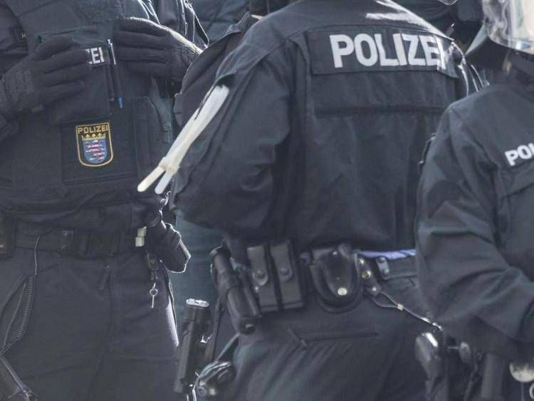 Attacco con coltello alla stazione di Amburgo: almeno 12 feriti