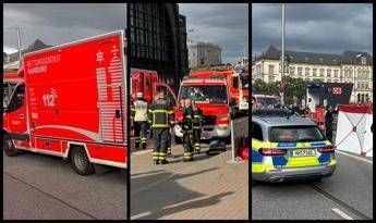 Amburgo, attacco con coltello in stazione: almeno 12 feriti. Arrestata una don
