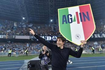 Napoli, ora la festa scudetto. Ma pesa la decisione di Conte sul futu