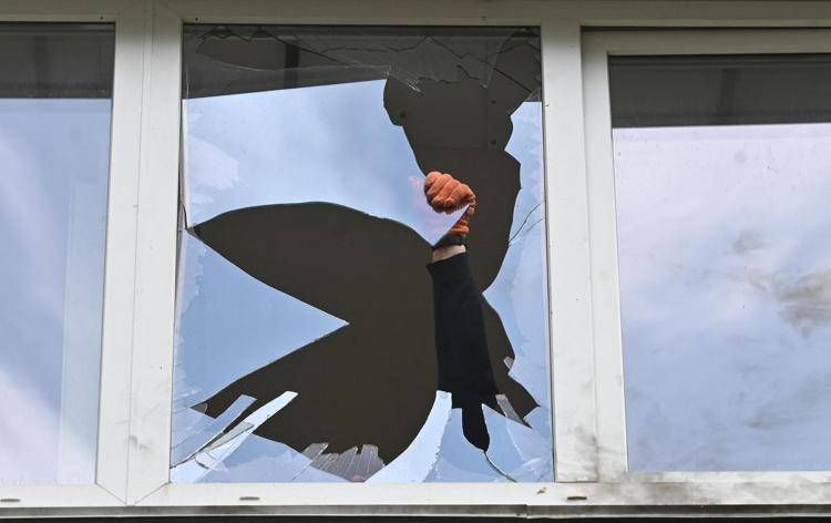 Ucraina, raid russi nella notte: almeno nove vittime tra cui quattro bambini