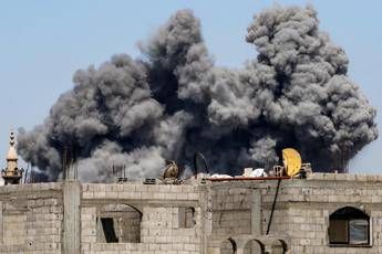 Gaza, raid di Israele nella notte: sei morti. Sirene a Gerusalemme per missile Hout