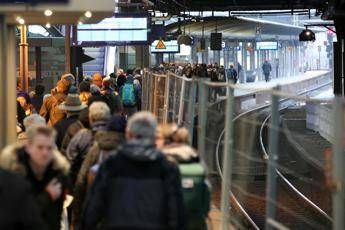 Attacco con coltello alla stazione di Amburgo, 39enne sospetta ammette: 