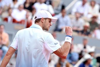Musetti al Roland Garros contro Hanfmann, il tennista con problemi di udito. Cos’è ipoacusia Musetti al Roland Garros contro Hanfmann, il tennista con problemi di udito. Cos’è ipoacusia