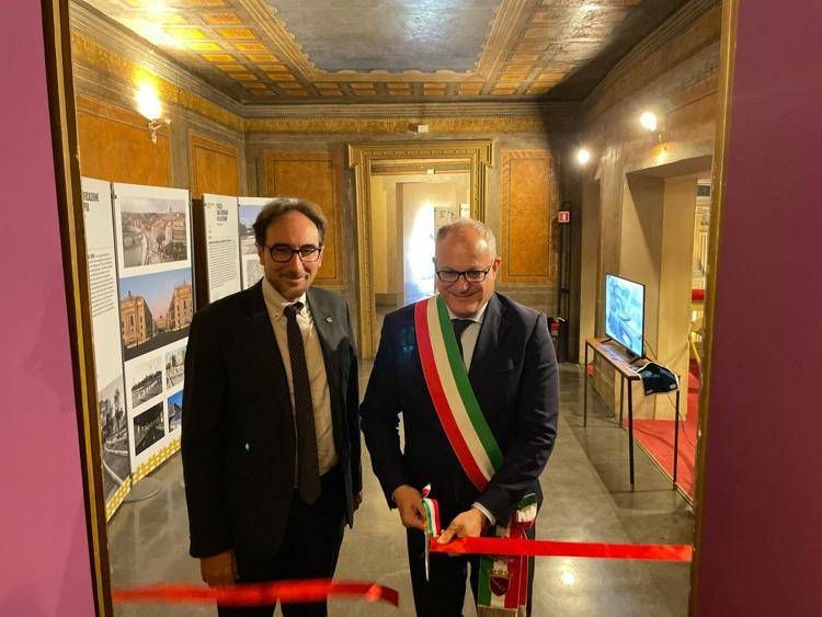 Gualtieri e Panci taglio del nastro mostra Opere del Giubileo