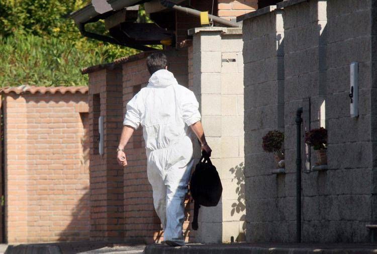 Garlasco, rilievi dei Ris nella villetta dell'omicidio di Chiara Poggi - Fotogramma /Ipa