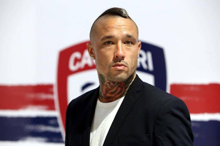 Nainggolan: "Io arrestato per ca**ate. A Roma mi sfasciavo, un ultras dell'Inter mi picchiò" Nainggolan: "Io arrestato per ca**ate. A Roma mi sfasciavo, un ultras dell'Inter mi picchiò"