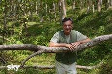 Money Road - Sky Original