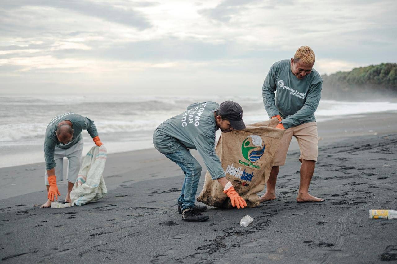 2024'te çevreden 866 ton plastik atık çıkardı