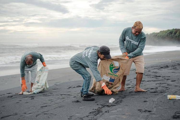 Sostenibilità, Davines: nel 2024 rimosse dall’ambiente 866 tonnellate di rifiuti in plastica