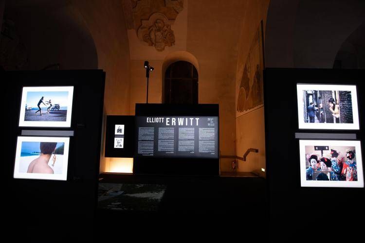 Mostre, gli scatti di Elliott Erwitt a Palazzo Reale di Palermo
