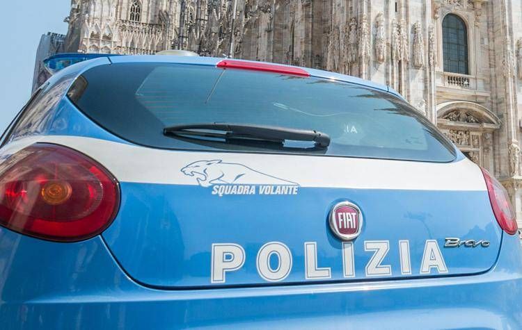 Volante della polizia (Fotogramma)