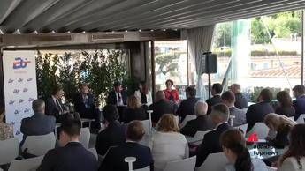 Difendere la democrazie da interferenze straniere: la nuova sfida della Commissione Europea