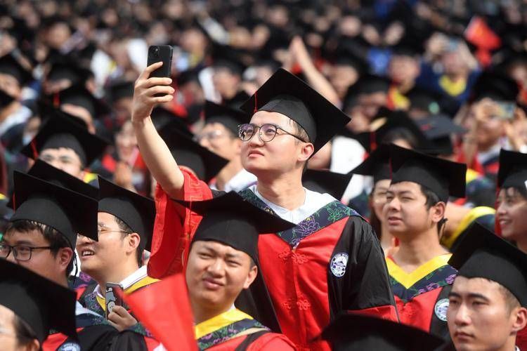 Cina, conto alla rovescia per il 'gaokao': è test ingresso università più difficile del mondo
