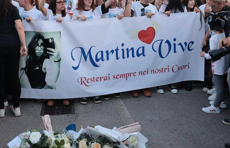 Fiaccolata per Martina Carbonaro ad Afragola, Napoli - Fotogramma /Ipa