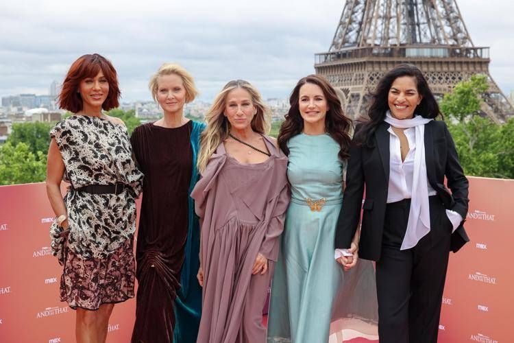 da sinistra: Nicole Ari Parker, Cynthia Nixon, Sarah Jessica Parker, Kristin Davis e Sarita Choudhury  - Ipa