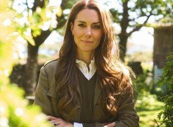 Kate Middleton, la nuova foto dove non sorride è un inno alla natu