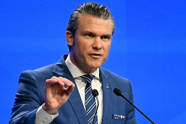Taiwan, capo Pentagono Hegseth avverte: "Cina pronta all'uso della forza"