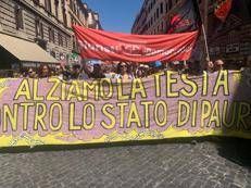 La manifestazione a Roma contro il decreto sicurezza