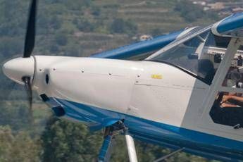 Germania, ultraleggero si schianta su una casa: due mor