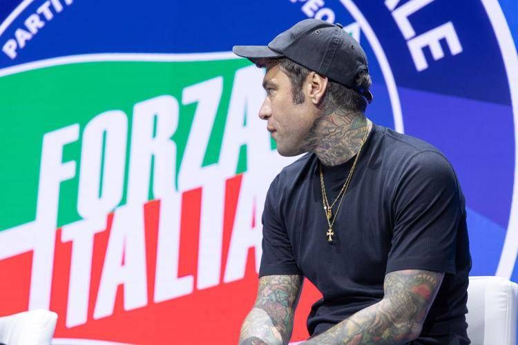 Fedez: "Gasparri ospite della prossima puntata del mio podcast"
