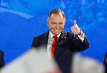 Polonia, il candidato di destra Karol Nawrocki vince le presidenzia