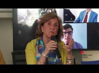 Salute: osteoporosi, al via la campagna itinerante ‘Non romperle!’ per proteggere le ossa