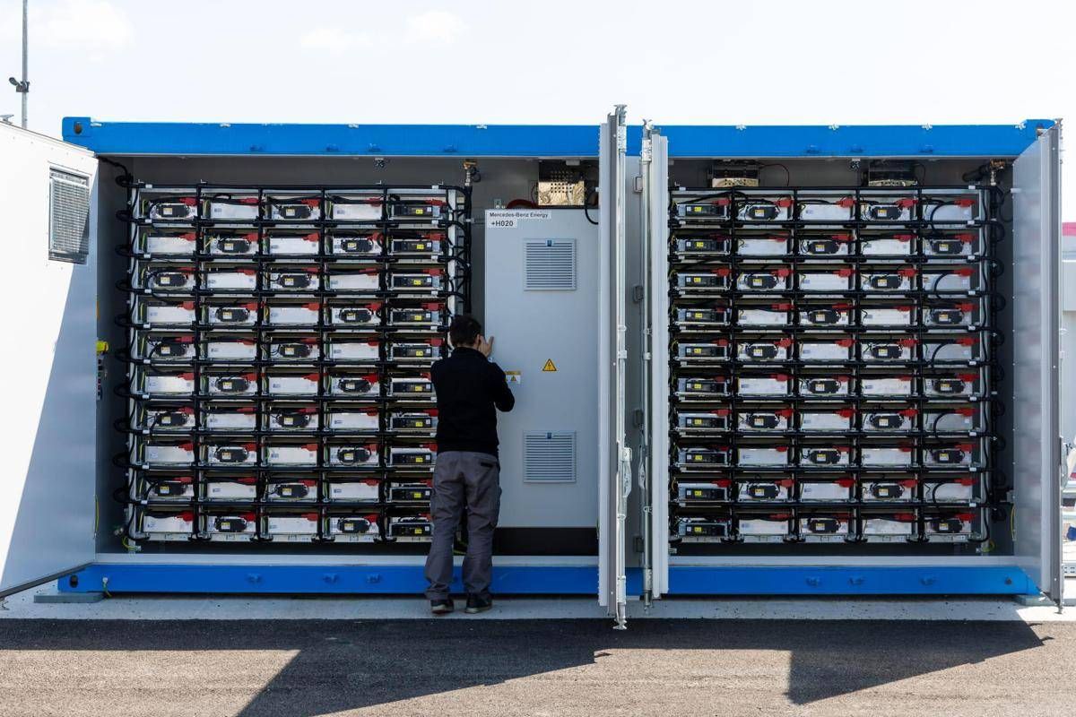 Al via Pioneer progetto di Enel e Adr per il riuso di batterie di auto elettriche