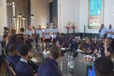 Francia, applausi per giocatori Psg in Nazionale. Thuram osserva... - Video