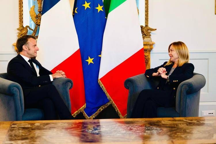 Meloni-Macron, incontro di 3 ore: "Italia e Francia insieme per Europa più sovrana, forte e prospera"