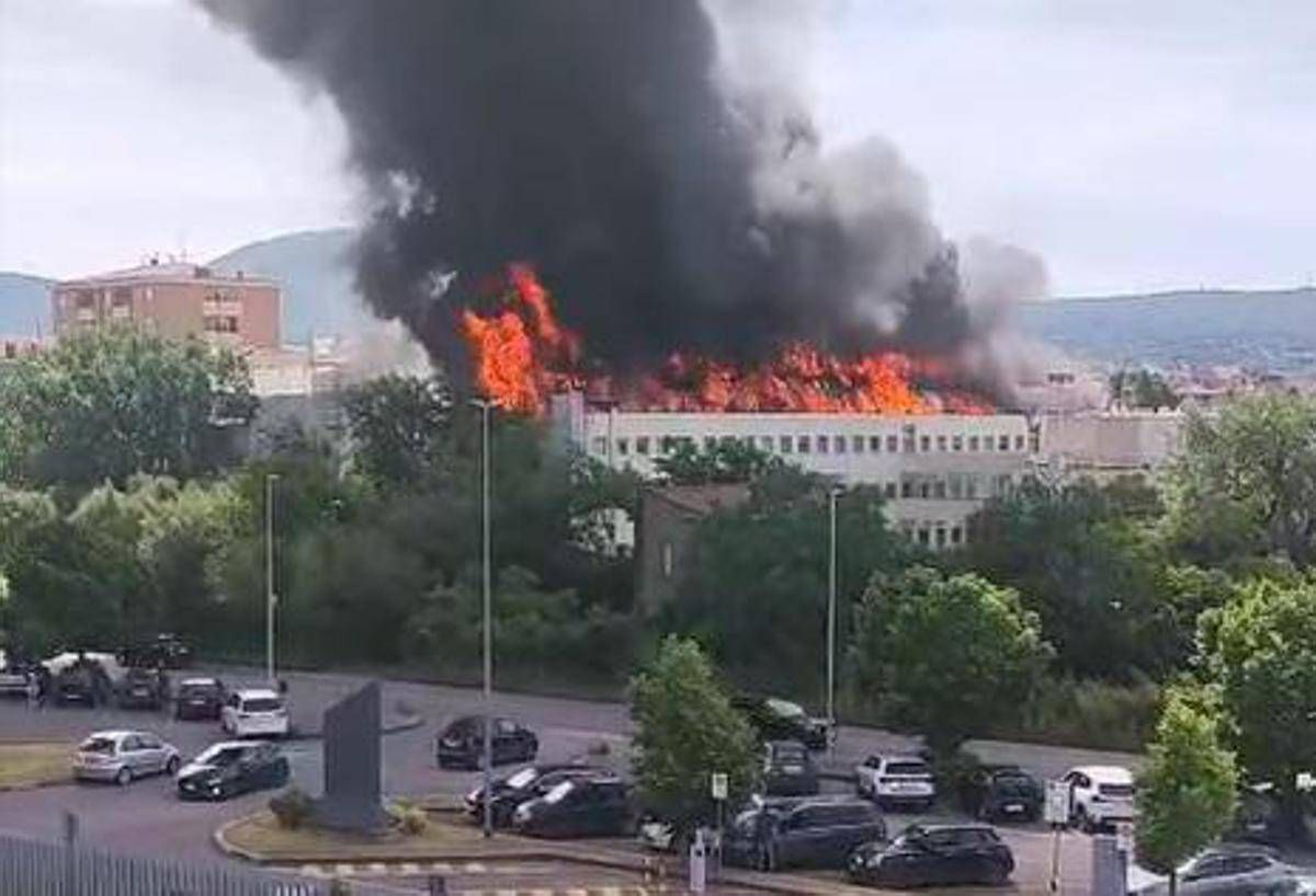 https://www.adnkronos.com/resources/029a-1deb3a5440c6-bea752e9fd68-1000/format/huge/agraria_incendio_fi.jpeg