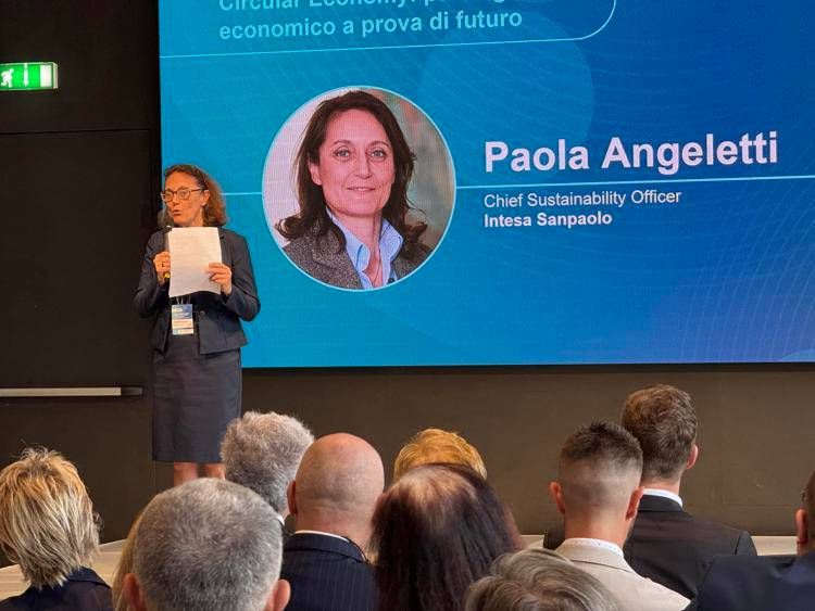 Angeletti (Intesa Sp): "Economia circolare tema strategico parte del piano d’impresa"