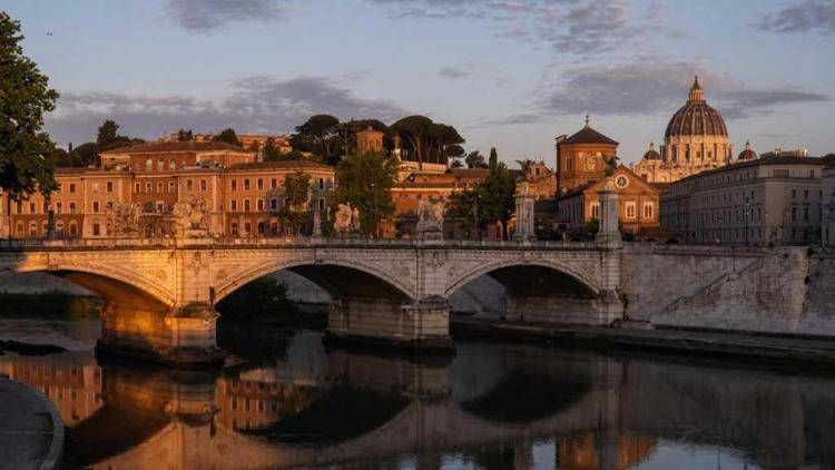 Stern dedica la copertina a Roma, 'la città eterna che si sta reinventando'