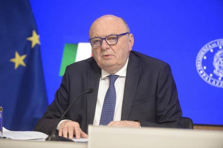 Pichetto: "Italia entra nell'Alleanza Nucleare"