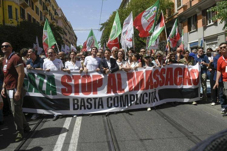 Il corteo per Gaza oggi a Roma (Ipa)