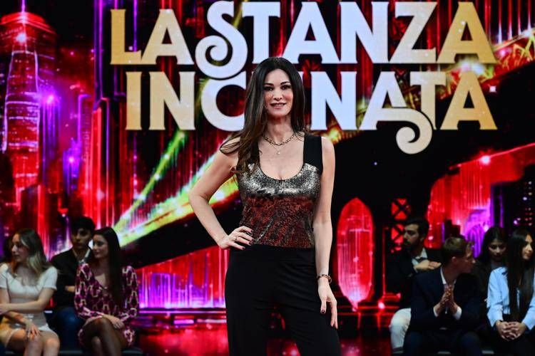 Verissimo, Manuela Arcuri: "Mi chiesero di alzare la maglietta durante un provino"